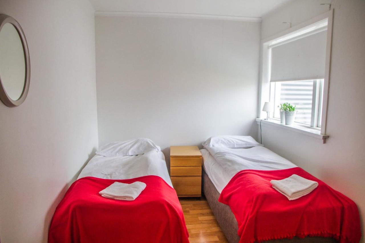 Guesthouse Sunnuholl Вестманнаэйяр Экстерьер фото