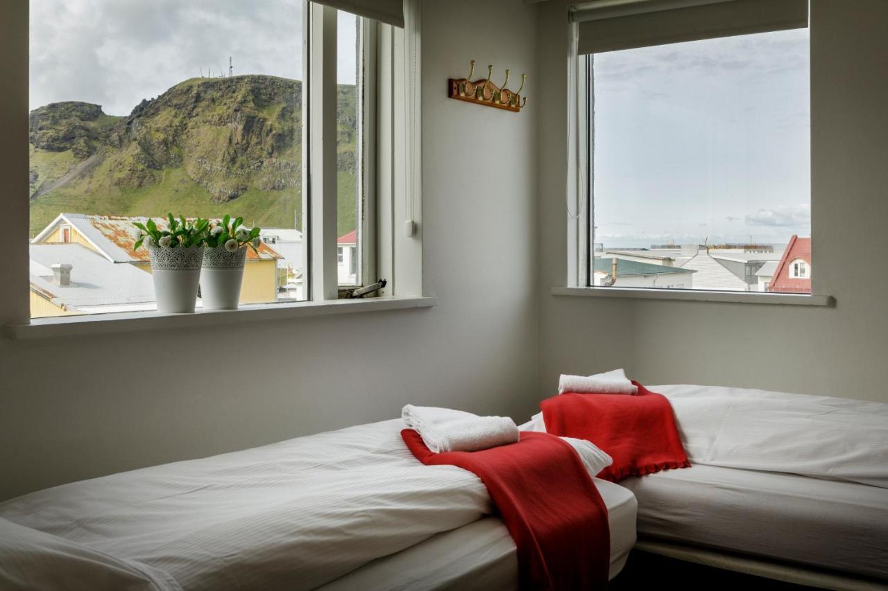 Guesthouse Sunnuholl Вестманнаэйяр Экстерьер фото