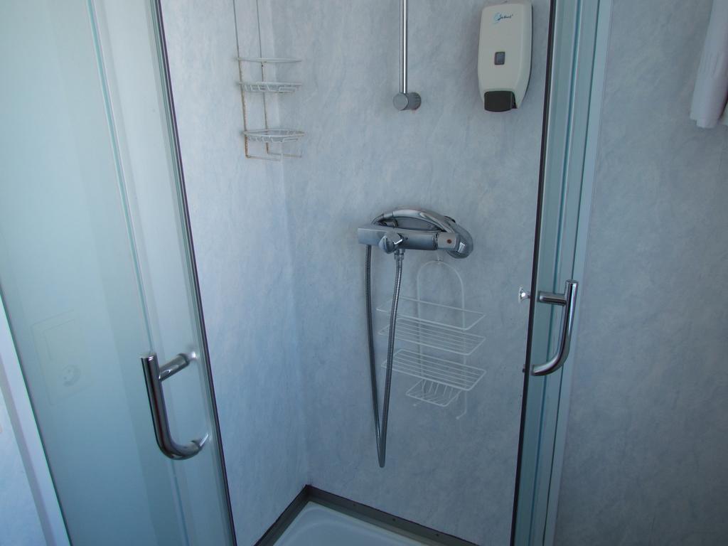 Guesthouse Sunnuholl Вестманнаэйяр Экстерьер фото