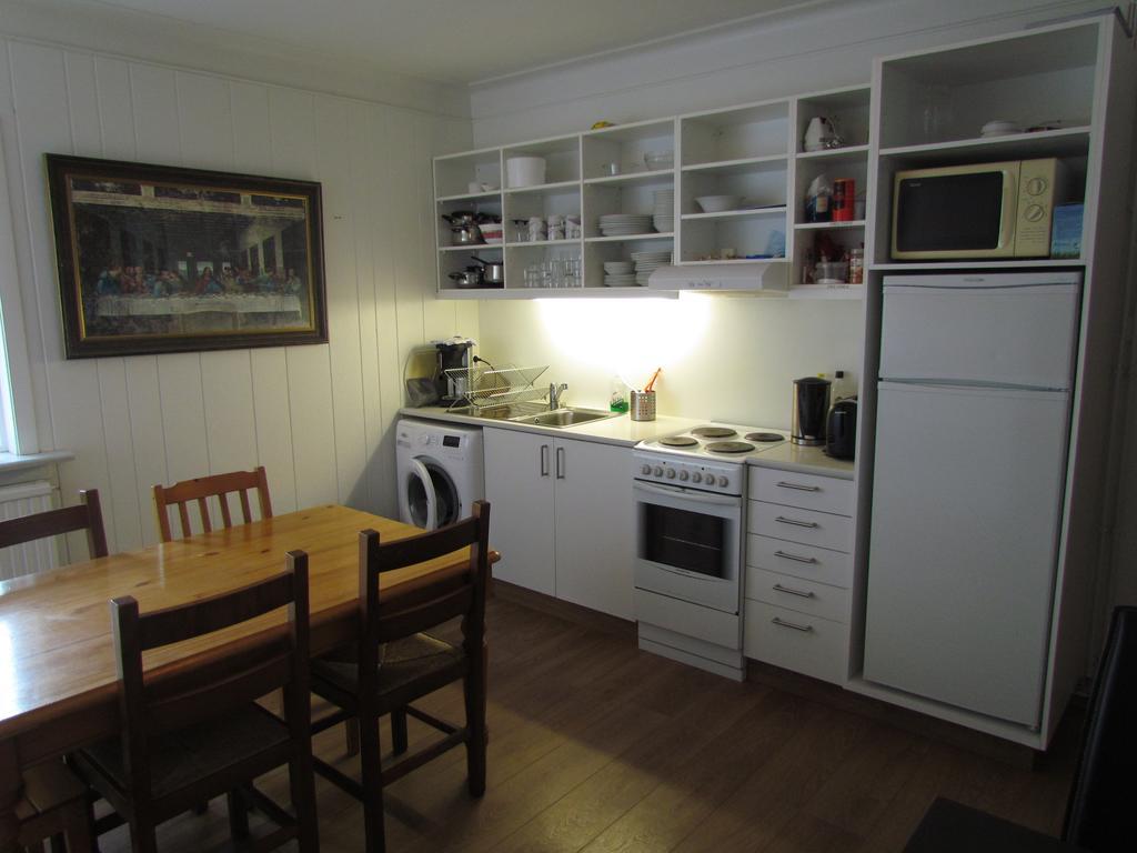 Guesthouse Sunnuholl Вестманнаэйяр Экстерьер фото